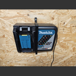 Makita Batterilader holder